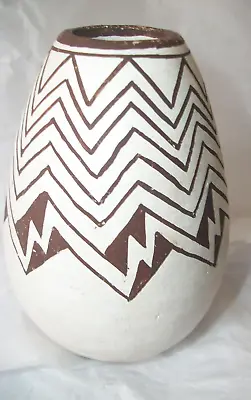 Vintage Southwestern Handpainted  Mimbres Pottery Vase Signed. 1989 • $9.99