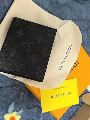 Louis Vuitton Monogram Bifold Wallet Men’s Black LV • $155