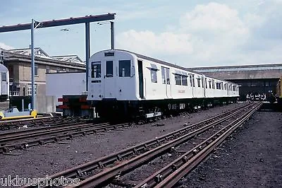 London Underground R Stock Acton 1983 Train Photo • £2.70