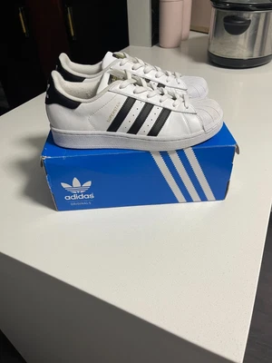 $20 • Buy Adidas Superstar W7/M6