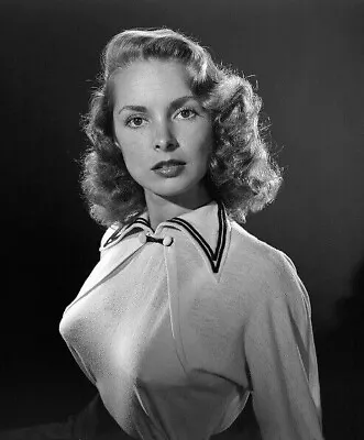 Janet Leigh  Unsigned 10  X 8  Photo - Beautiful American Actress *2177 • £2.60