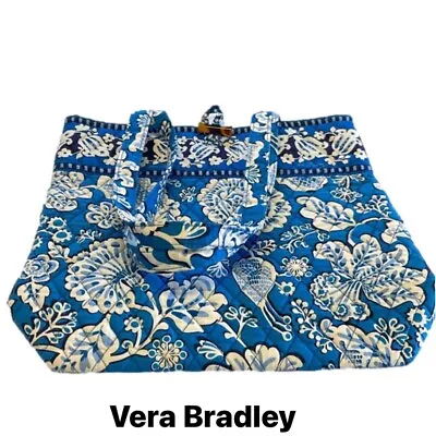 Vera Bradley Blue Lagoon Floral Tote With Toggle Closure NWOT • $15