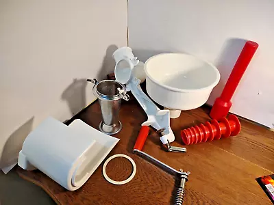 $24 • Buy VICTORIO 200 FOOD STRAINER TOMATO,FRUIT,JUICER,SAUCE CANNING Works White Enamel