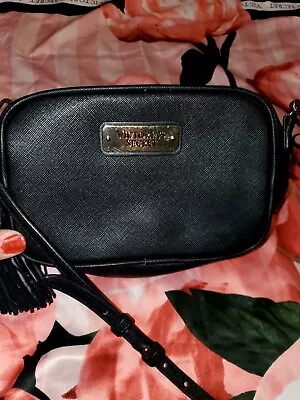 Victoria's Secret Crossbody Purse Black • $20