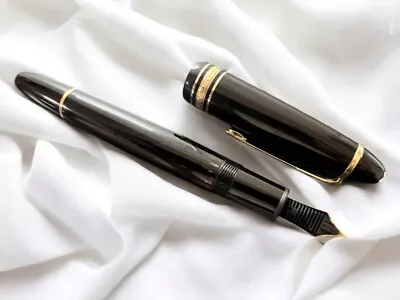 MONTBLANC Fountain Pen Meisterstuck 146 14K M Nib • $279.99