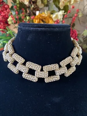 Beautiful Vintage Chunky Ciner Gold Plated Textured Collar Necklace  • $959