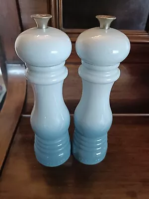 ⭐Super LE CREUSET Salt And Pepper Mills Coastal Blue Excellent Discontinued  • £55