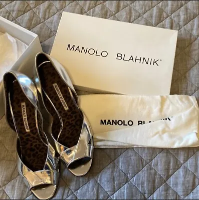 MANOLO BLAHNIK 39 Silver Peep Toe Pumps Heels 8.5 • $135