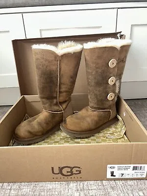 Ugg Bailey Button Triple Bomber 3049 W/ BJCE Tall Size 7 • $48.99