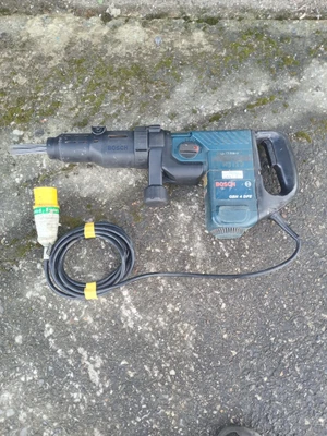 £380 • Buy BOSCH NEEDLE DE SCALER GUN 110v (Carry Case)