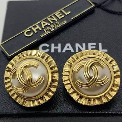Chanel Vintage Earrings Pearl Mabe Coco Mark No.2023 • £476.09