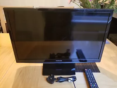 £81 • Buy Samsung UE24N4300 24  Smart HD Ready TV - Glossy Black