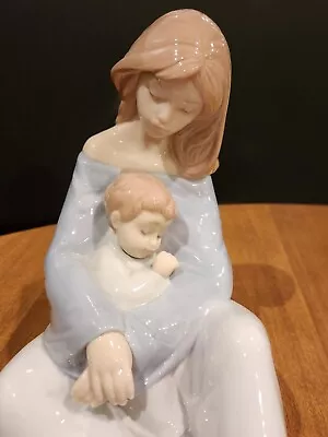 Lladro Nao 1554 The Greatest Bond Porcelain Figurine Mother & Child Mother's Day • $100