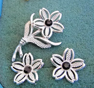  BLACK BEAUTY  Flower Pin & Clip Earrings - Sarah Coventry Jewelry Vintage • $14.95