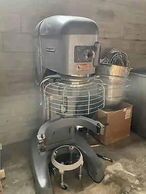 Hobart 60 Qt Mixer Top Of The Line Mixer In Good Condition With Bowl And Wisk • $8000