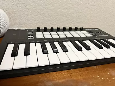 Novation Launchkey Mini Mk3 25 Mini-key Midi Keyboard Controller • $16.50