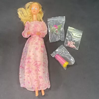 Mattel KISSING BARBIE VTG 1978 Doll Works Dress Flowers Lipstick Shoes! • $94