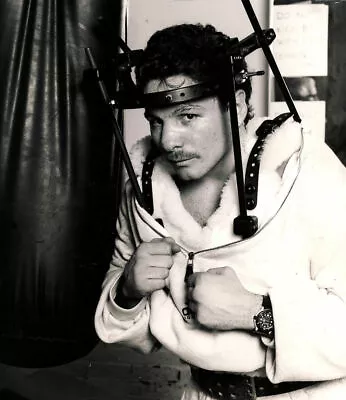 Vinny Pazienza 8x10 Glossy Photo Image #1 • $3.99