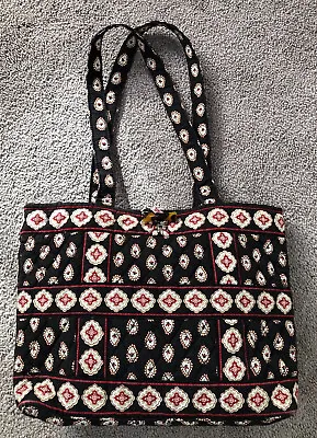 VERA BRADLEY TOTE W/Toggle Closure! • $18