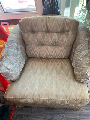 $100 • Buy Pennsylva House Accent Chair 360° Swivel And Rocks