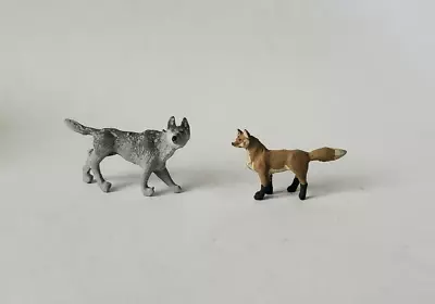 Arttista #1350 - Fox & Wolf  - O Scale Animals - Model Trains - NEW • $8.79