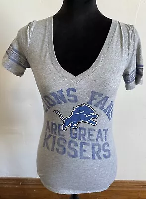 PINK Detroit Lions Fans Are Great Kissers V-Neck Top XS • $14
