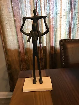 Metal Sculpture Statue • $25