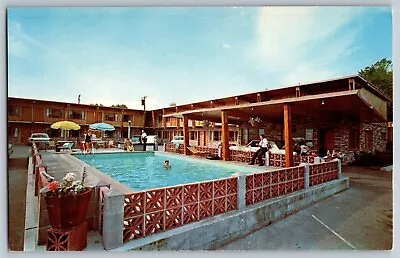 Missoula Montana - Motel & Lodge Of Thirty Luxurious Units - Vintage Postcard • $5.09