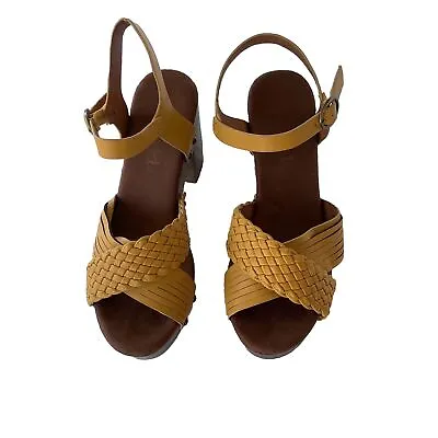Mudd Megan Wooden Platform 4” Heels Sandals Shoes Mustard Women's US Size 8 • $24.99