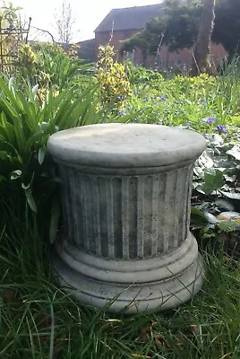 🇬🇧 Stone Garden Round Plinth Pedestal / Stand Ornament 🌿 • £42.50