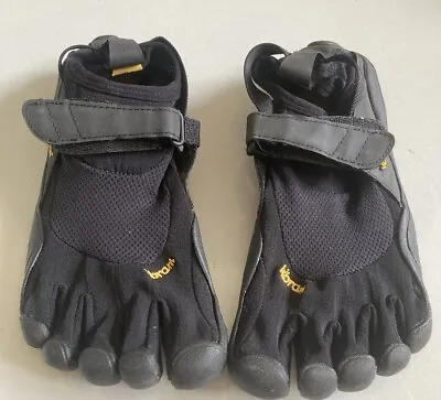Vibram FiveFingers Mens KSO Black/Black Hiking Running Shoes M148 EU39 US 7.5-8 • $24.99