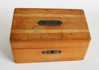 £25 • Buy Good Arts And Crafts Vintage Beech & Inlaid Satinwood Handmade Money Box