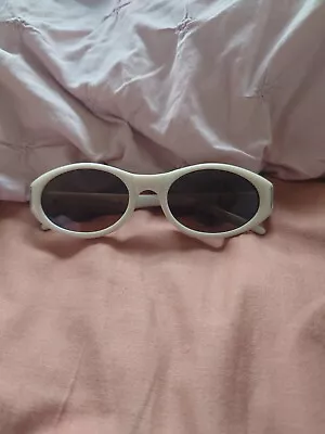 Ladies Vintage Gucci Sunglasses  GG1153s.  1997. Rare White Oval.  • £40