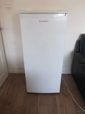 £49.99 • Buy Lec Fridge 4 Foot Tall And 55cm Wide With Freezer Box In Excellent Condition A+