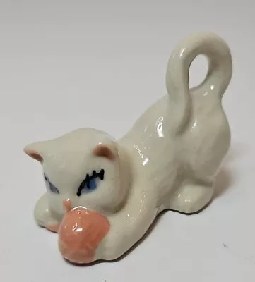 Vintage CERAMIC ARTS STUDIO Cat Kitten Figurine Playing With Orange Ball 2 L  • $8.50