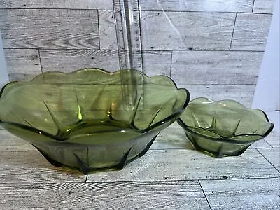 Vintage Avocado Green Glass Chip And Dip Set Anchor Hocking MCM Scalloped Edge • $17.99