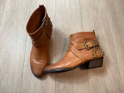 Vince Camuto Steampunk Studded Buckle Side Zipper Tan Leather Ankle Boots Sz 10b • $49.99