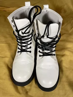 Charles Albert Women's Combat Boots White Faux Patent Leather Size 10 • $22