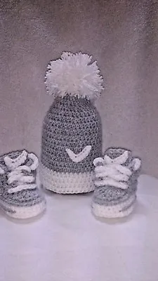 Baby Crochet Knitting Hand Shoes Trainers Sneakers Clothes Socks Hats Caps Boots • £9.90