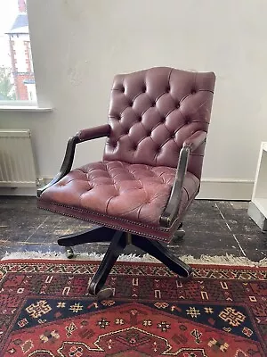 Vintage Red Leather Chesterfield Captains Chair - Office Desk Chair • £0.99