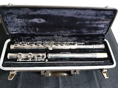 Bundy Selmer Flute With Bundy Case 368093 • $29.95