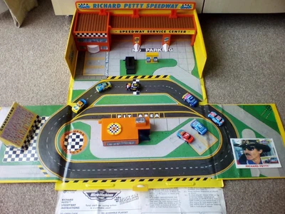 £30 • Buy Vintage 1991 Micro Machines Stock / Nas Car Richard Petty Speedway With 7 Cars