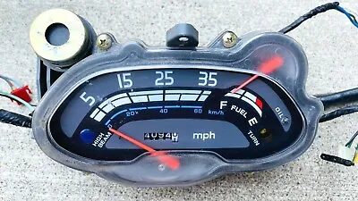 Speedometer 37200-GS7-671 OEM 1997 Honda SA50P A Moped  • $40