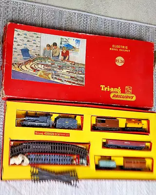 Triang RS26 Train Set Extra Track Points Transformer Incl Also Diesel 0-6-0 • £32