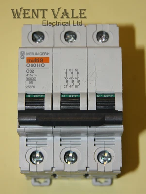 £27.49 • Buy Merlin Gerin Multi 9 - C60HC332 - 32a Type C Triple Pole MCB Used
