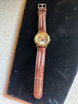 Vintage Winnie The Pooh Floating Bees Watch New Battery Leather Band Works Great • $20