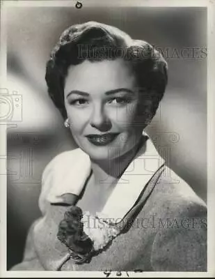 Press Photo Actress Marjorie Reynolds - Syx01417 • $19.99