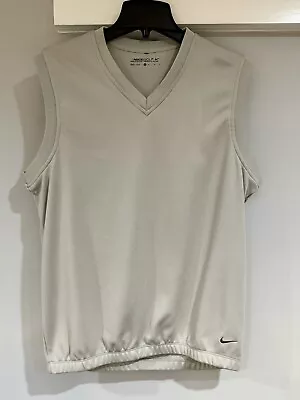 Nike Golf Vest Mens Medium Sleeveless Pullover V-Neck Lightweight Dry Fit Size M • $11.80