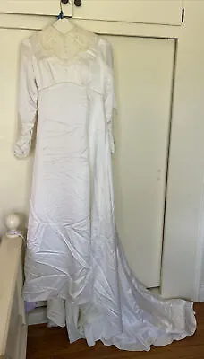 Vintage 1979-80 Wedding Dress With Petticoat And Veil - Size 8 • $85