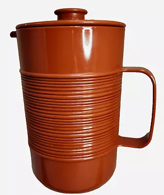 VTG Retro Rubbermaid Pitcher 2Qt Burnt Orange Ribbed Design Melamine W/Lid  2676 • $15